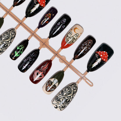 Kreatives Kunstnagelset mit verspieltem Halloween-Motiv Brehn