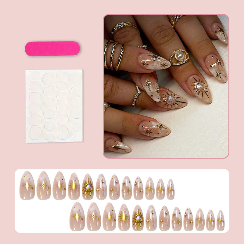 Kunstnagelset mit filigranen Blumen- und Glitzerakzenten Brehn