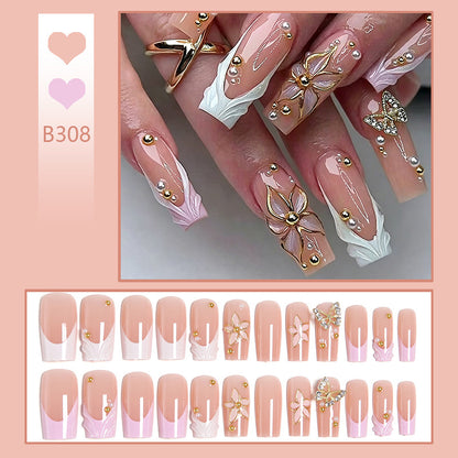 Künstliche Nail Tips mit floralen Akzenten Brehn