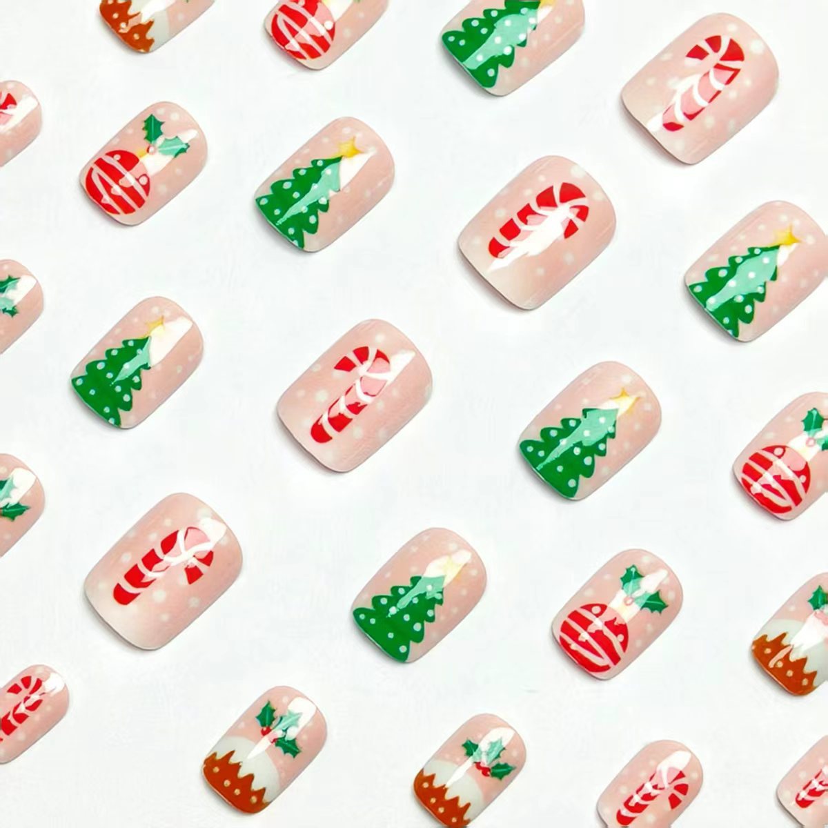 Kunstnägel mit Festlichem Weihnachtsdesign Brehn
