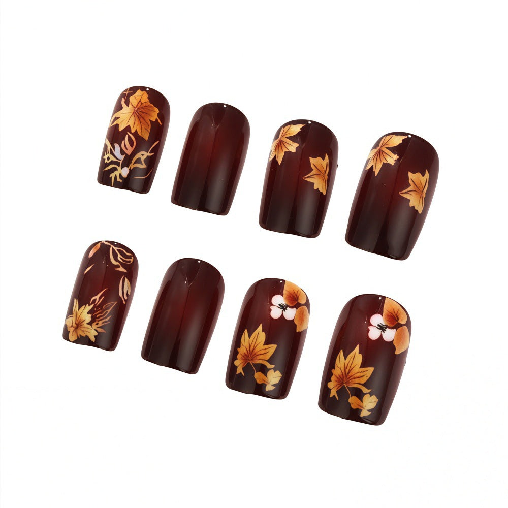 Kunstnägel mit floralem Herbstdesign Brehn