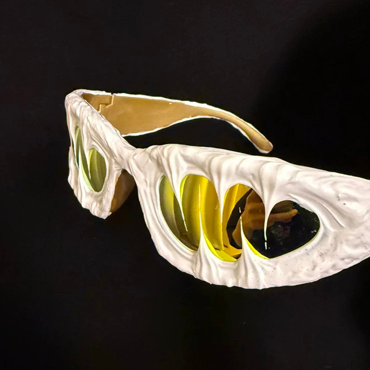 Damen Sportliche Sonnenbrille mit innovativem Design Brehn