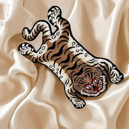Tiger-förmiger gestickter Akzentteppich