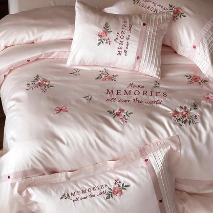 Bestickte florale Baumwollsatin Bettwäsche Set mit Pintuck Akzent Kopfkissenbezügen