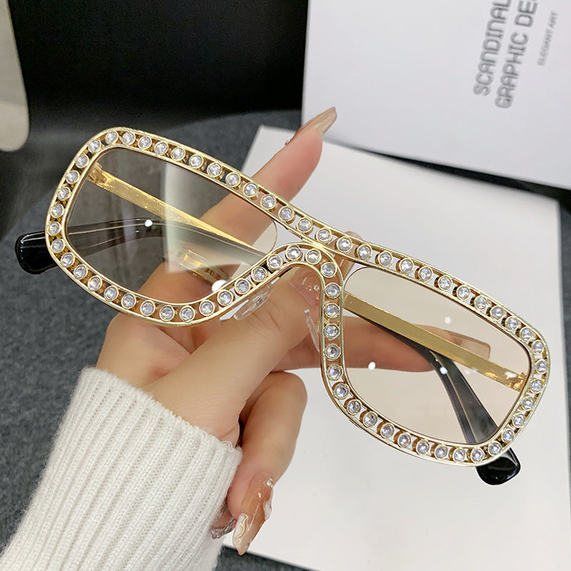 Damen extravagante Cat-Eye Sonnenbrille mit goldenen Akzenten Brehn