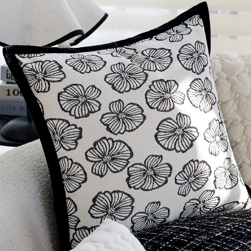 Quadratischer Dekorativer Kissenbezug mit großflächigem Wildtier-Jacquard und Samtpaspel Brehn