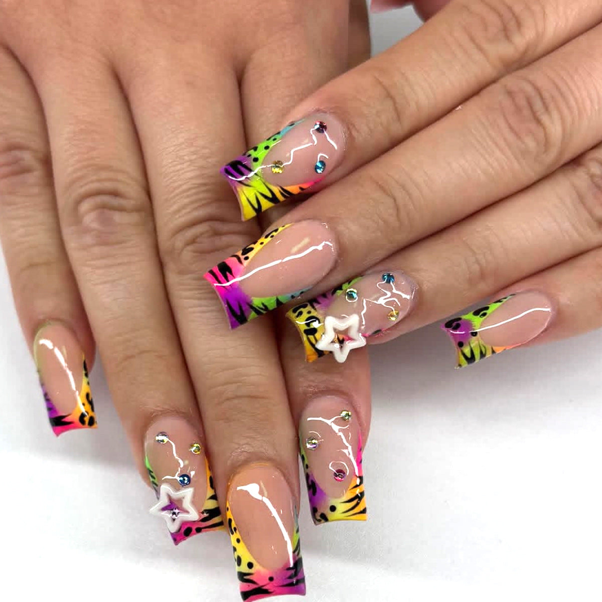 Künstlerische Nagelwickel Brehn