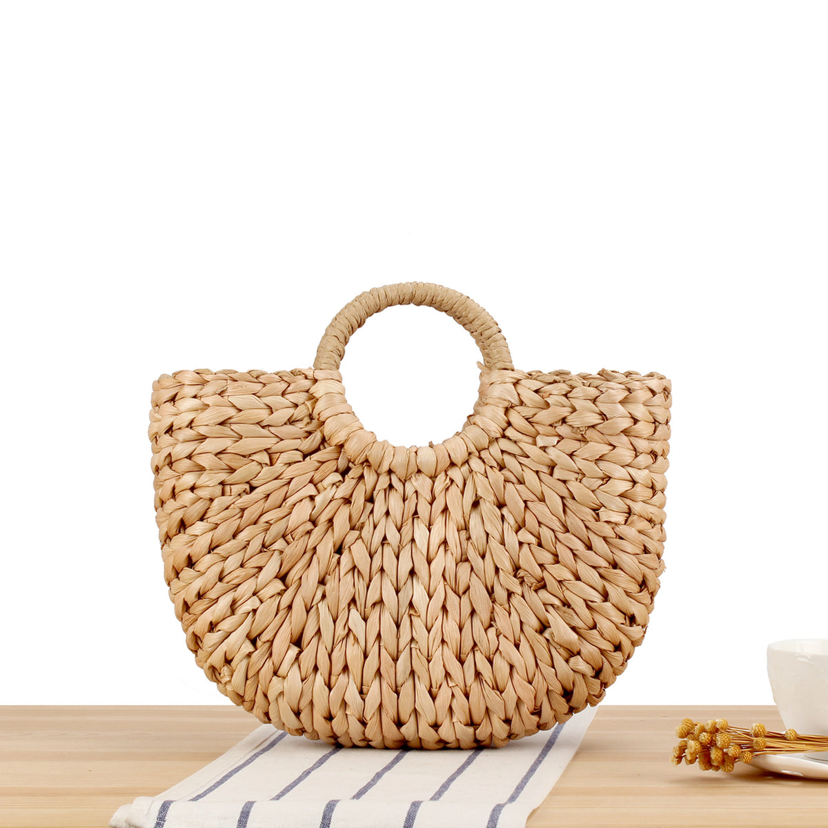 Tragetasche Aus Handgefertigtem Naturmaterial mit Elegantem Rundgriff Brehn