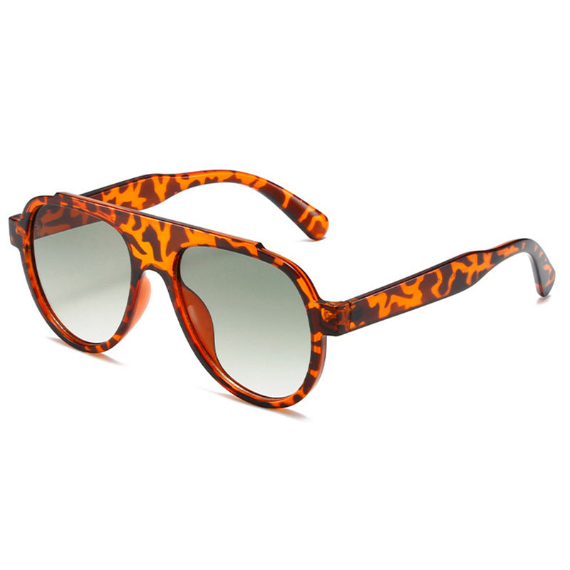 Damen modische Sonnenbrille im auffälligen Animal-Print Brehn