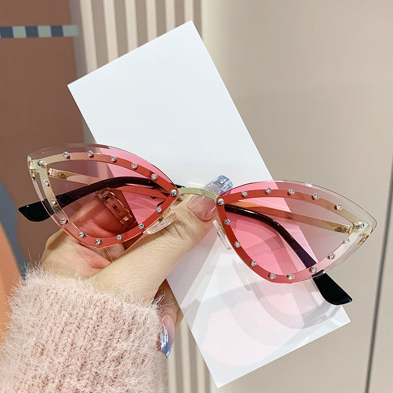 Damen Cat-Eye Sonnenbrille mit funkelnden Kristallakzenten Brehn