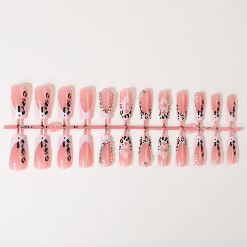 Künstlerisches Press-on-Nagelset Brehn