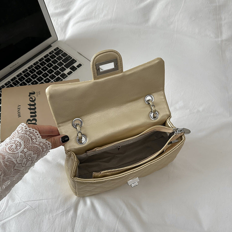 Gequiltete Kettenriemen Abendclutch Tasche