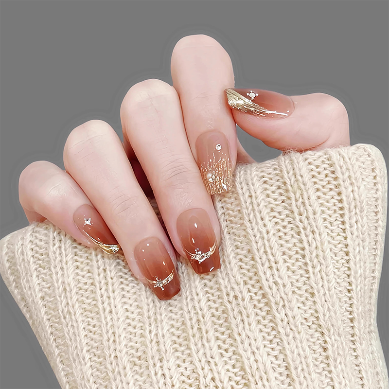 Elegante Glitzernde Press-On-Nagelkunst Brehn