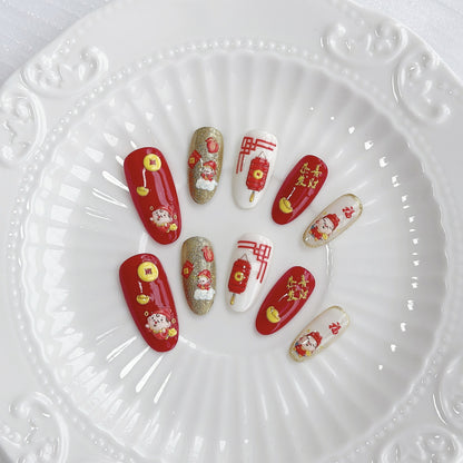Künstlerisches Press-On Nagelkunstset mit Herz- und himmlischen Designs