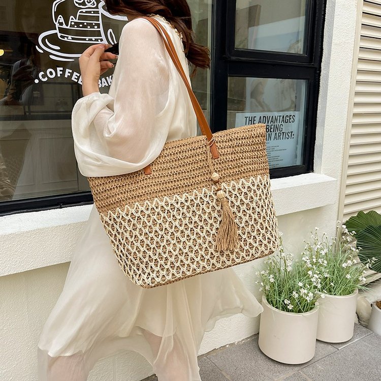 Elegante und Geräumige Basttasche Brehn