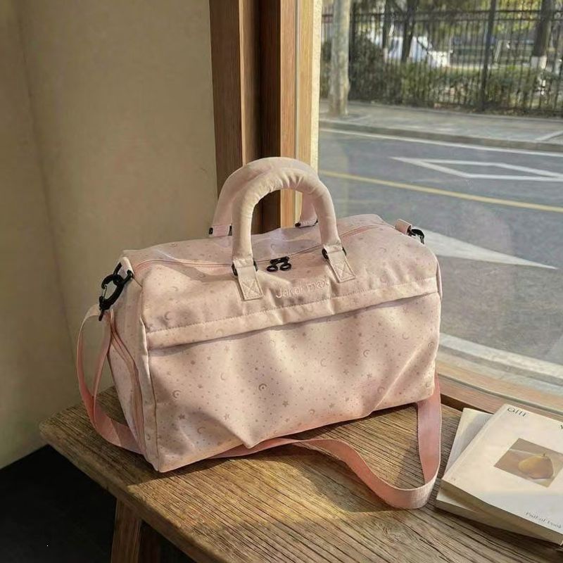 Vielseitige Reisetasche mit mehreren Fächern Brehn