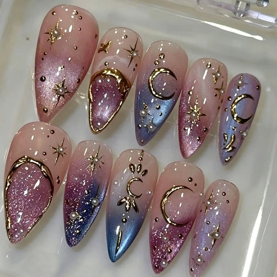 Kunstnagelset mit glamourösen Sternenmotiven Brehn