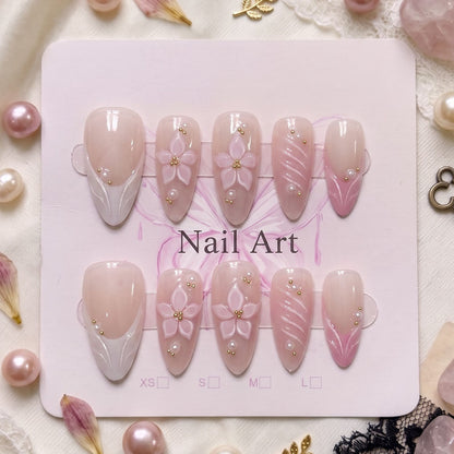 Dekorative Nagelkunst