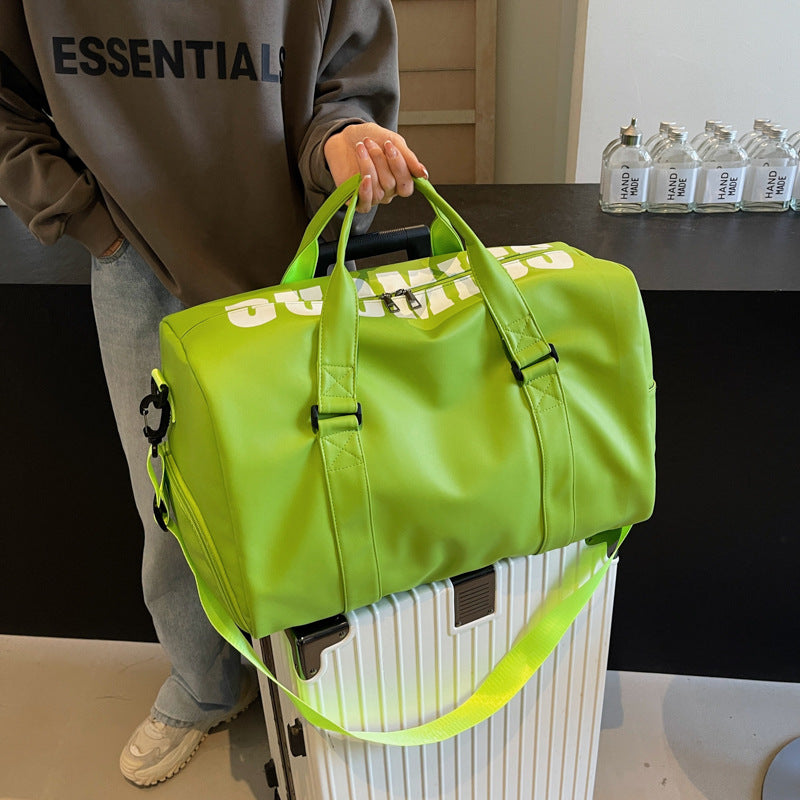 Sportliche Reisetasche Mit Geräumigem Innenfach Und Strapazierfähigem Material Brehn