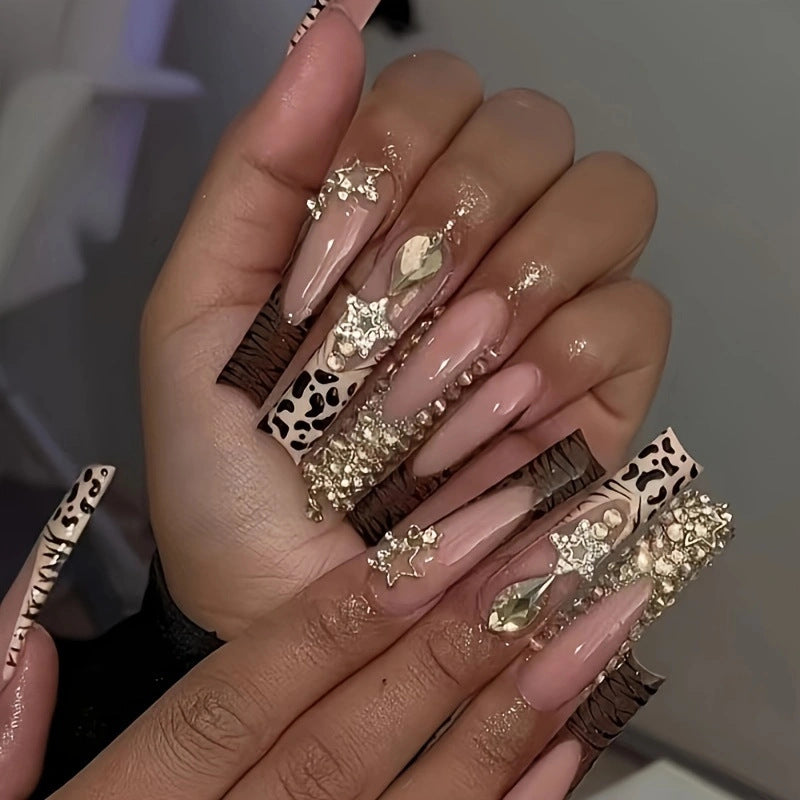 Glamorous 3D Skulptierte Nagelverzierungen Brehn