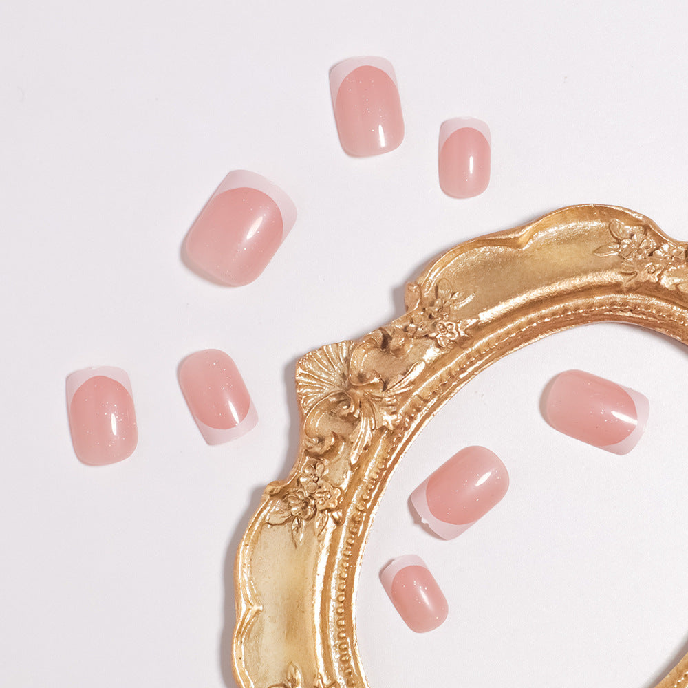 Glänzendes French Tip Press-On Nails Set Brehn