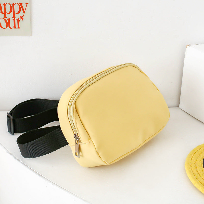 Modische Gürteltasche In Minimalistischer Form Brehn
