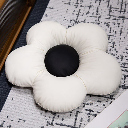Gepolstertes Sitzkissen in Blumenform mit Kunstleder‑Mittelstück und flauschiger Randpolsterung