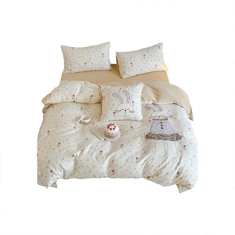 Bettwäsche-Garnitur mit appliziertem Puppenmotiv und Sternchenmuster