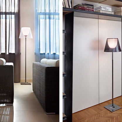 Moderne Minimalistische Stehleuchte mit verstellbarem Schirm