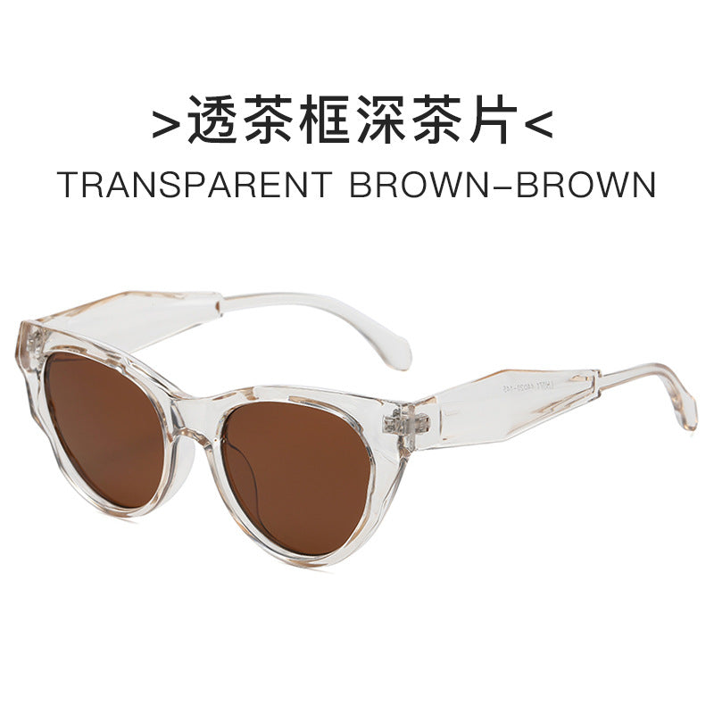Damen Cat-Eye Sonnenbrille mit transparentem Rahmen und braunen Gläsern Brehn