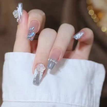 Künstliche Fingernägel mit Herz-Design Brehn
