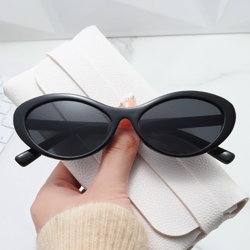 Damen stylische Cat-Eye Sonnenbrille mit sanften Kurven und UV-Schutz Brehn