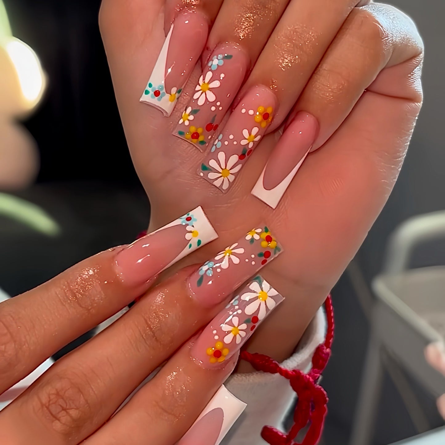 Blumenmuster Press-On Nagelkunst Brehn