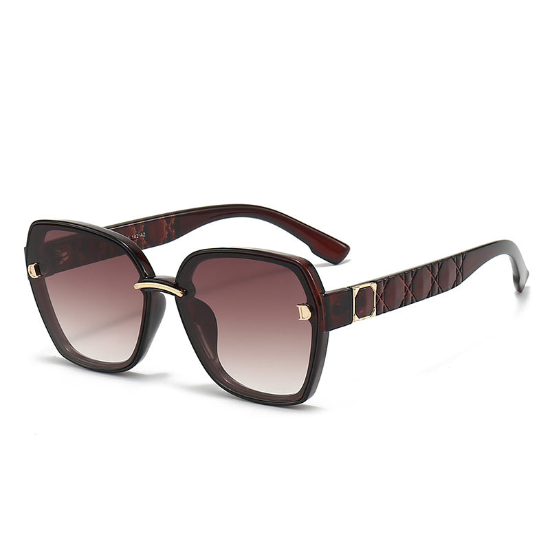 Damen Sonnenbrille mit stilvollem, quadratischem Rahmen und eleganten Details Brehn