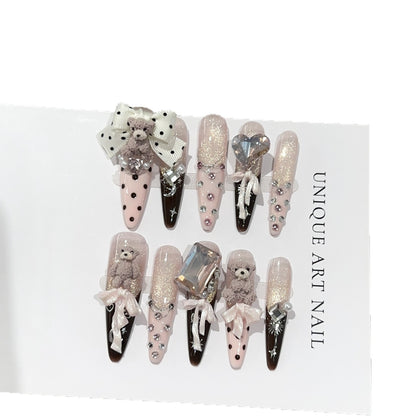 Themen Bären-inspiriertes Press-On Nagelkunstset