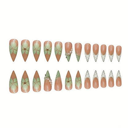 Elegantes Stiletto-Nageldesign Brehn