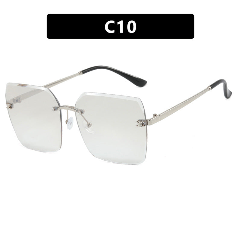 Damen quadratische Sonnenbrille im modernen Design mit filigranem Metallrahmen Brehn