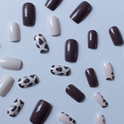 Künstlerisches Kuhflecken-Nagelkunst-Set