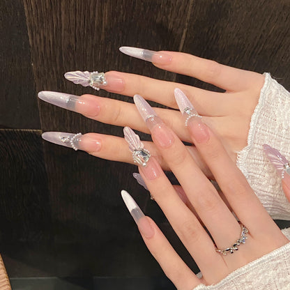 Künstlerisches Floral Press-On Nagel Set mit Edelstein Akzenten