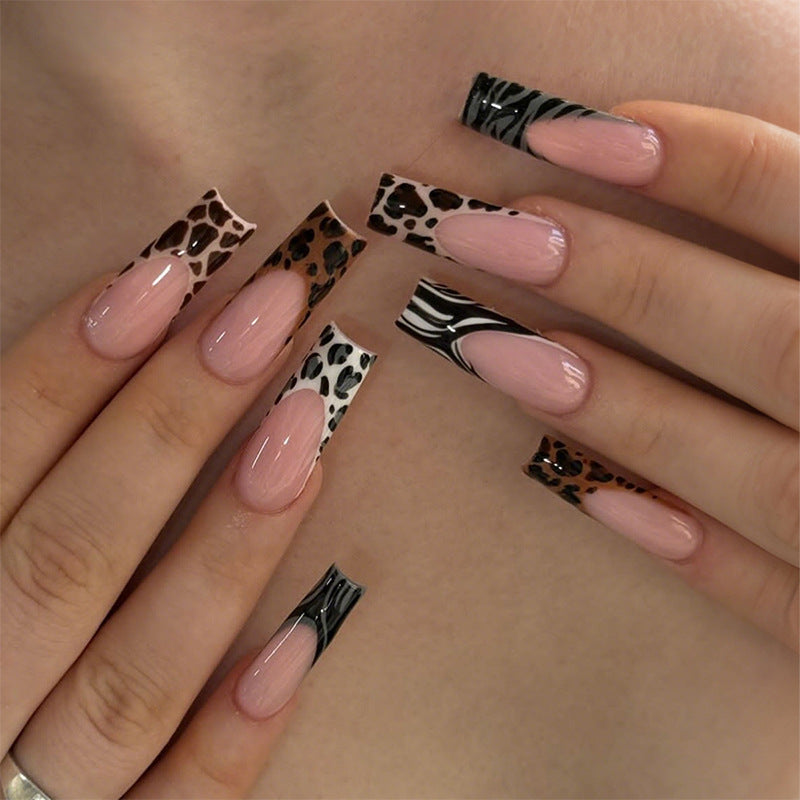 Kunstnagelset mit modernem Leopardenmuster Brehn