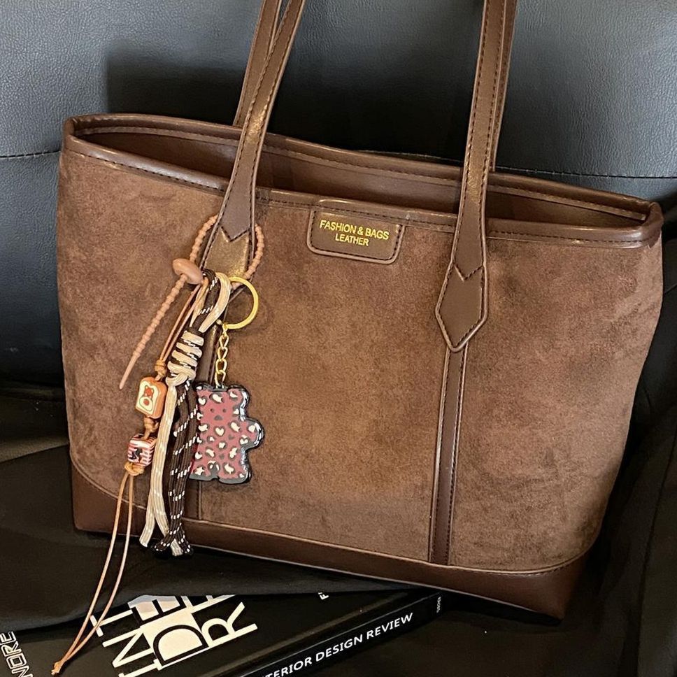 Geräumige Wildleder-Tote-Tasche Brehn