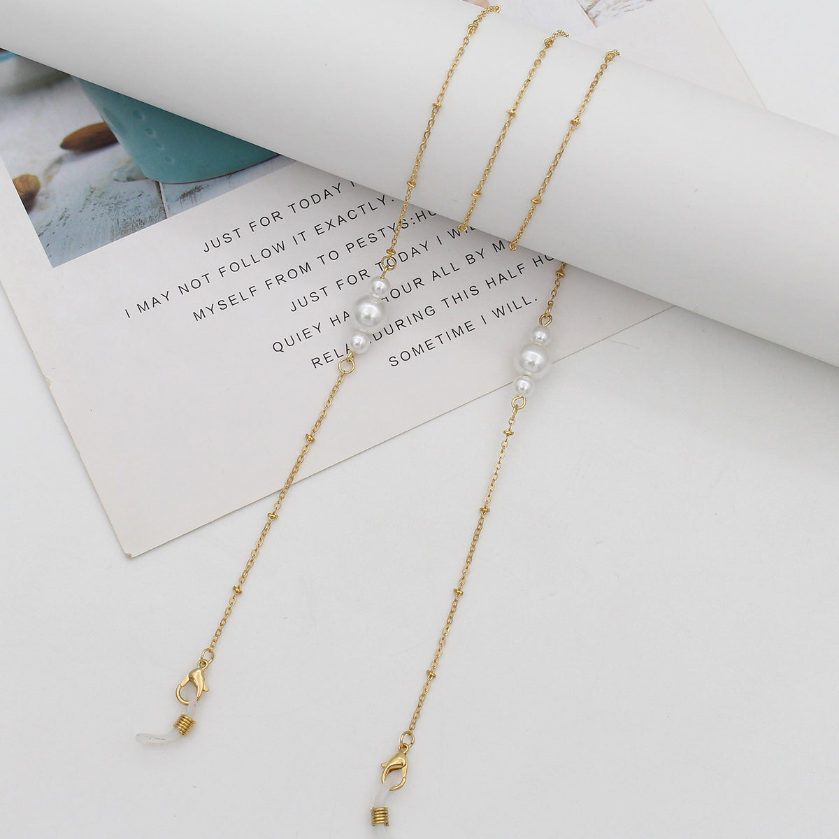 Eleganter Perlenkette Brillenhalter Brehn
