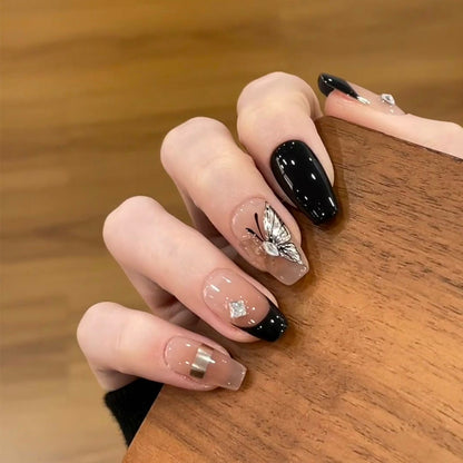 Stylisches Press-On Nagel-Set mit eleganten Glitzerakzenten Brehn