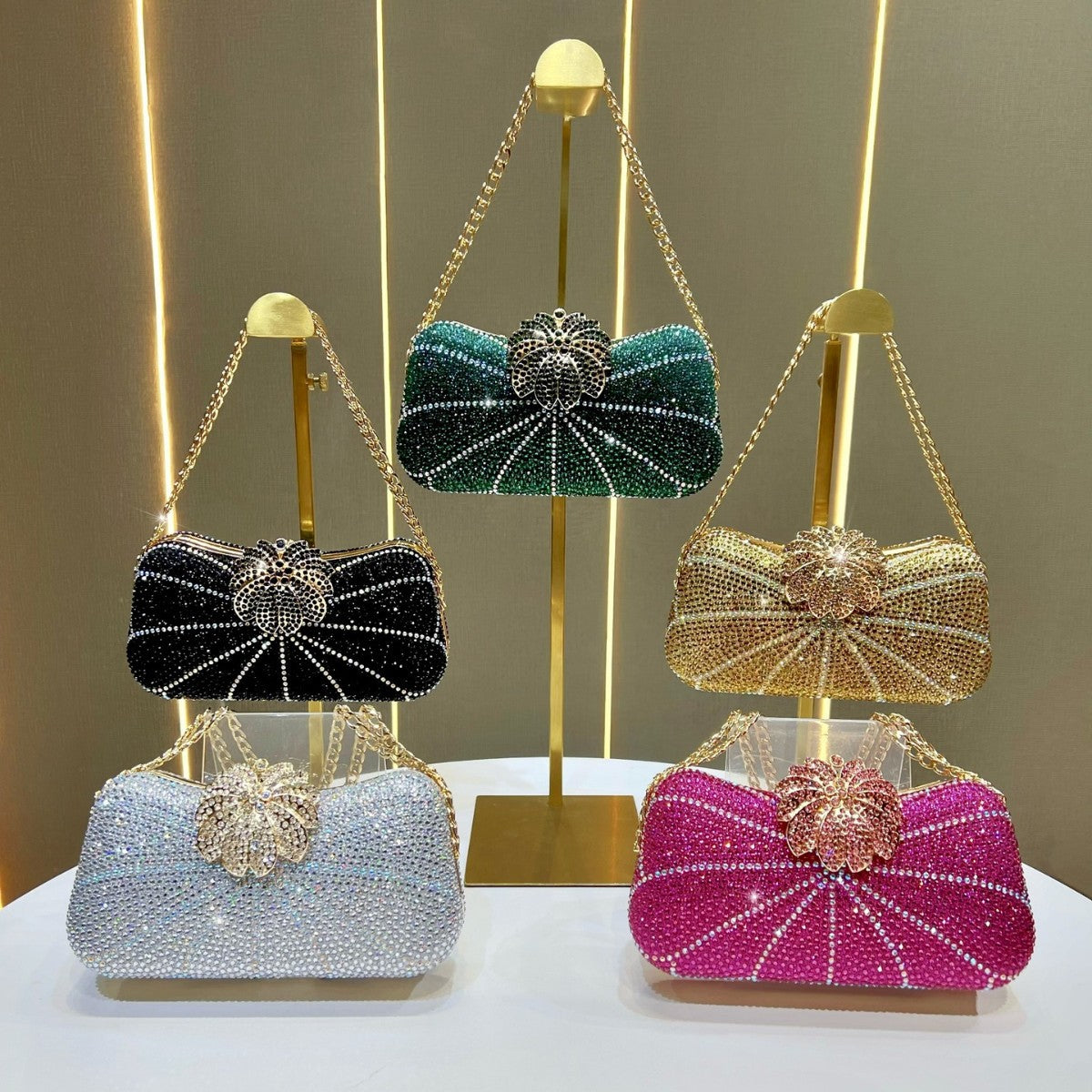 Rhinestone-besetzte Abendtasche