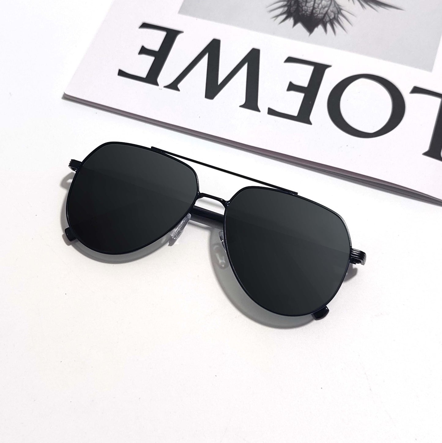 Herren modische Pilotensonnenbrille mit kontrastierenden Gläsern Brehn