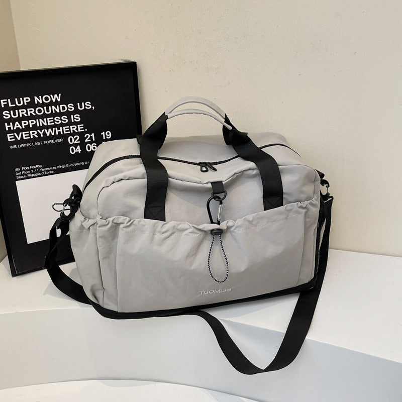 Vielseitige Reisetasche mit erweiterbarem Stauraum