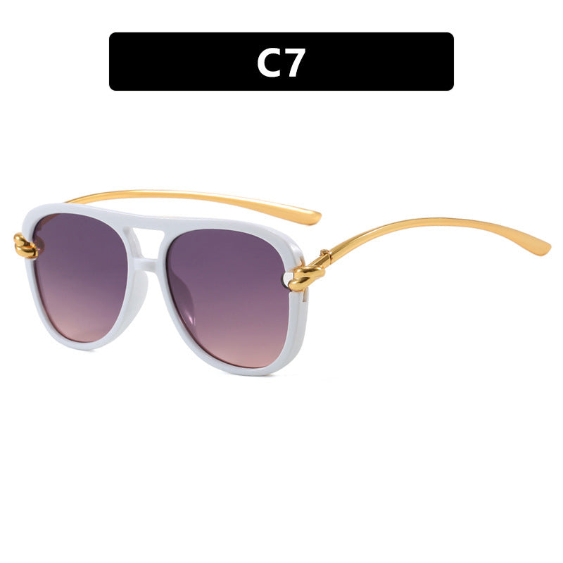Damen sportliche Sonnenbrille mit breitem Kunststoffrahmen und UV-Schutz Brehn