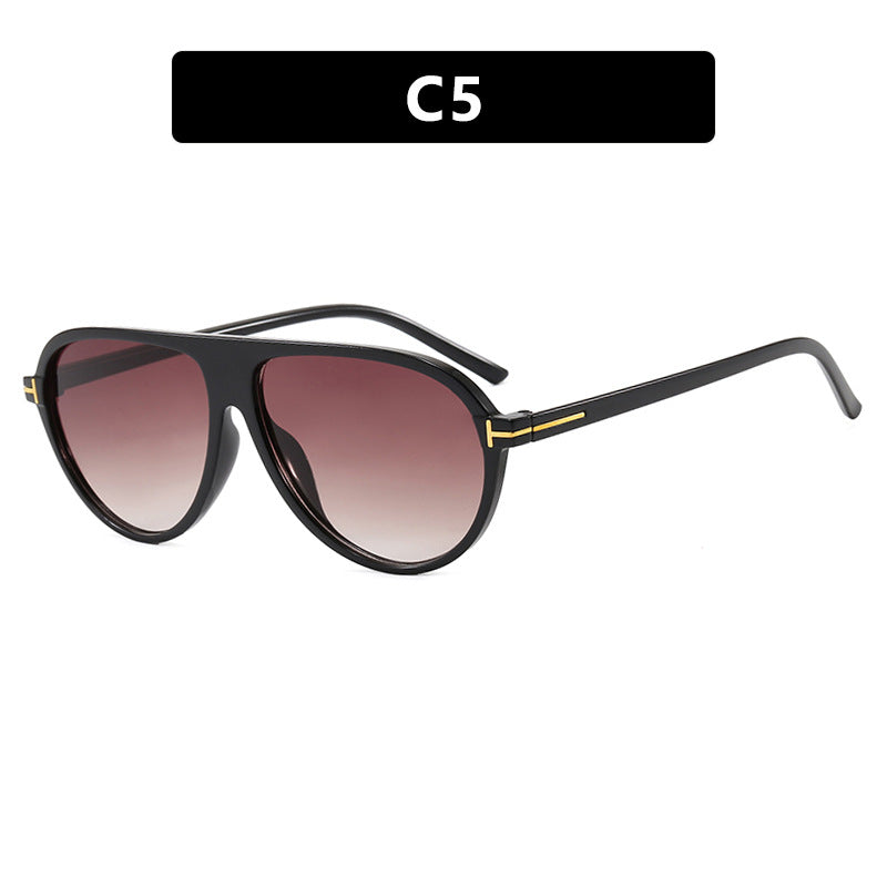 Damen stilvolle Sonnenbrille im aerodynamischen Design Brehn