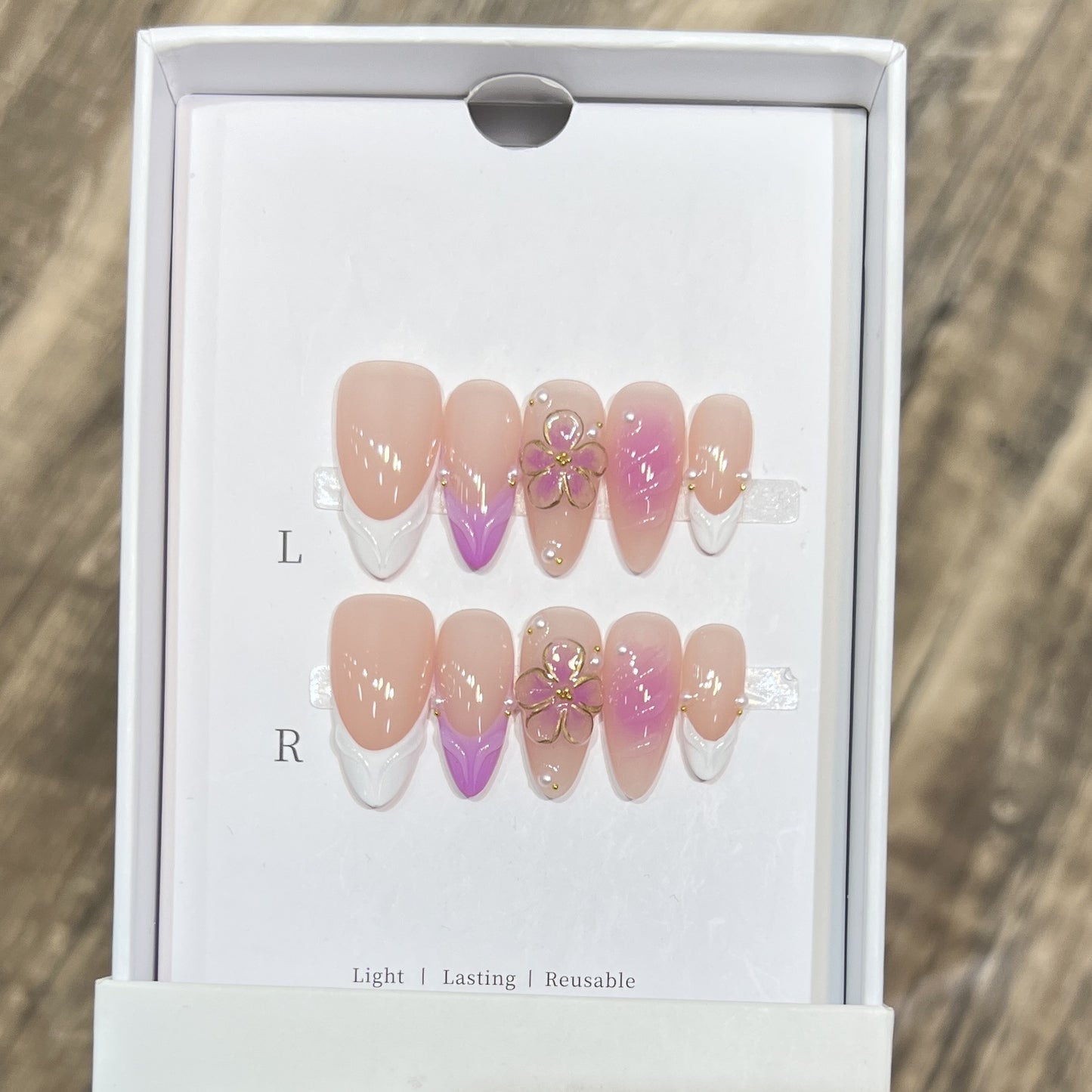 Künstlerisches Floral Press-On Nagelset Brehn