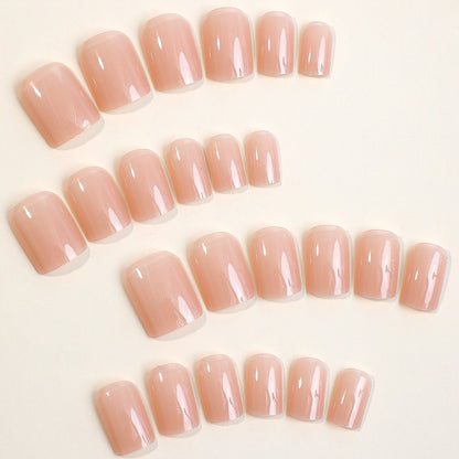 Kunstnagelset mit natürlichem Look und perfekter Passform Brehn